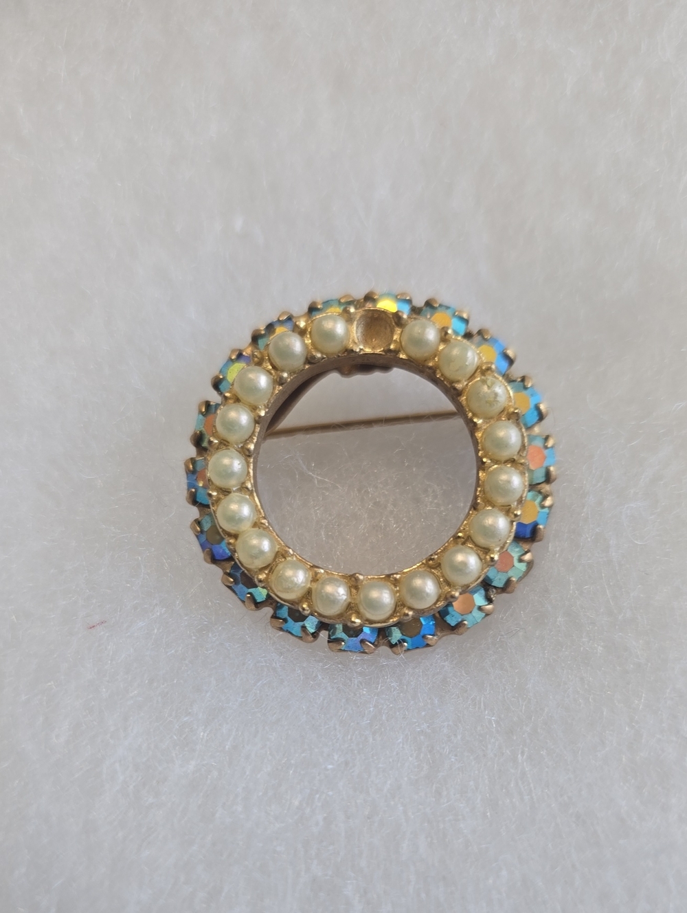 Gold-Tone Circle Brooch with Pearls and Blue Aurora Stones Missing One Pearl